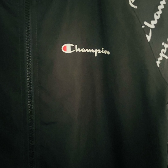 Unisex Champion Black Full-Zip Jacket with Logo Sleeves Rain jacket - Picture 2 of 5